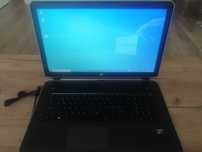 HP 17 AMD A8  RADEON R5 8gb ram