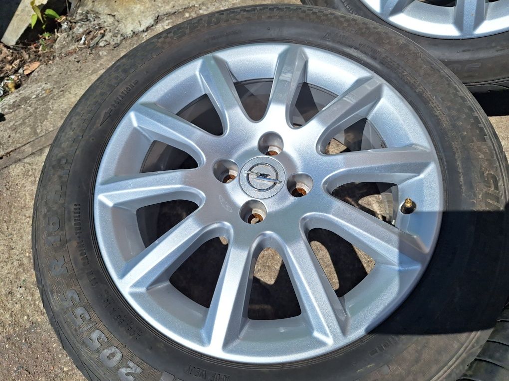 Jak nowe alufelgi 4x100 16 ET37 OPEL Astra H Corsa Meriva koła felgi