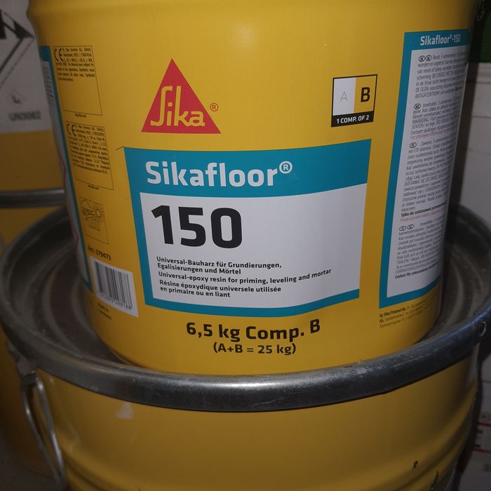 Posadzka do sprzedania wieksza ilosc 5 duzych i 5 malych pojemnikow