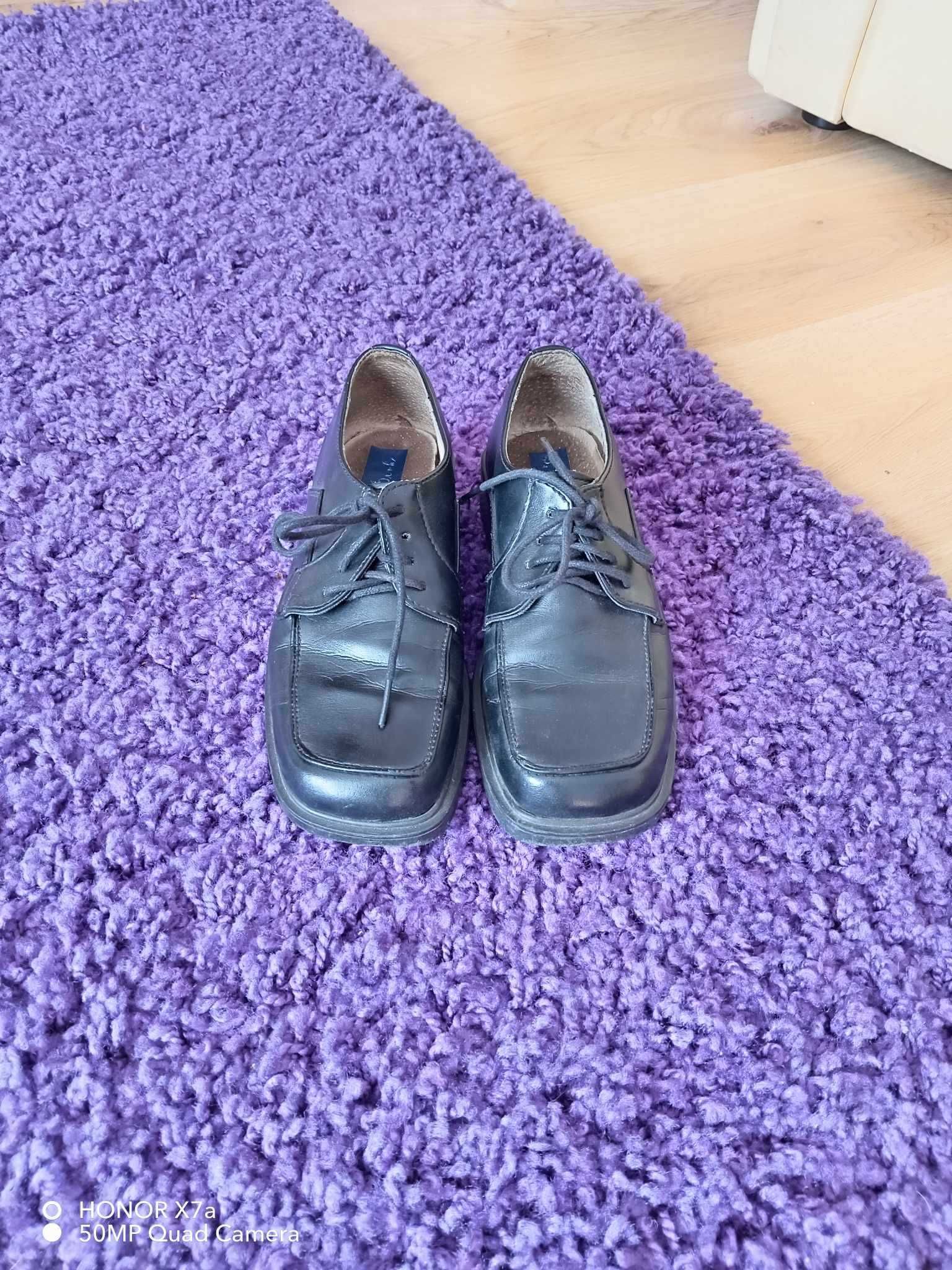 Wizytowe buty chłopięce czarne eleganckie r.33