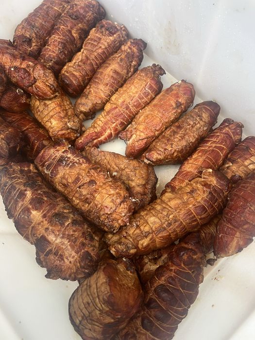 Копчене мʼясо та бекон