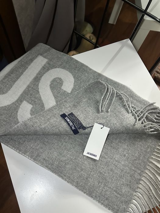 Шарф jacquemus сірий