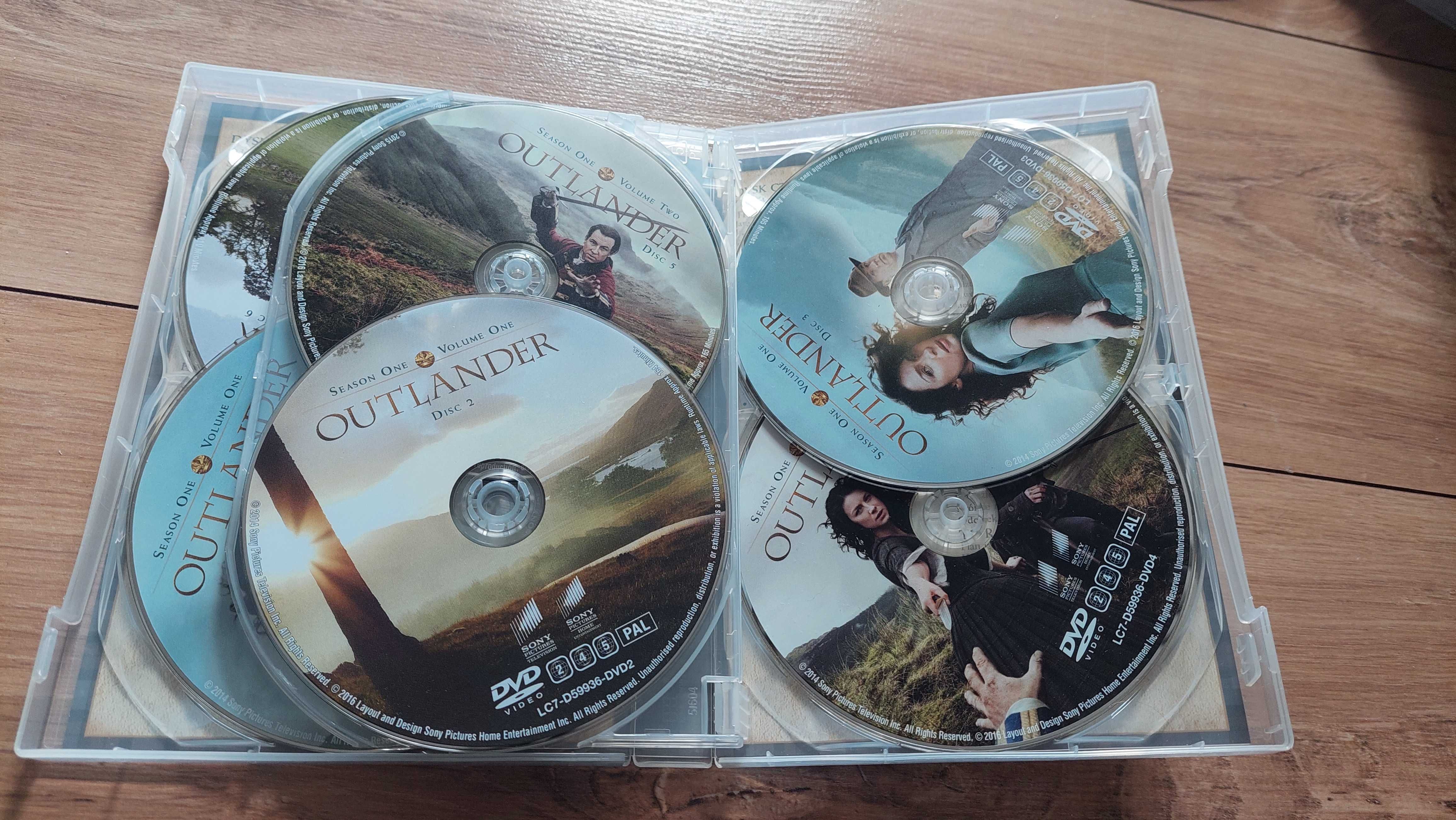 serial na DVD Outlander - Sezon 1  KOMPLET