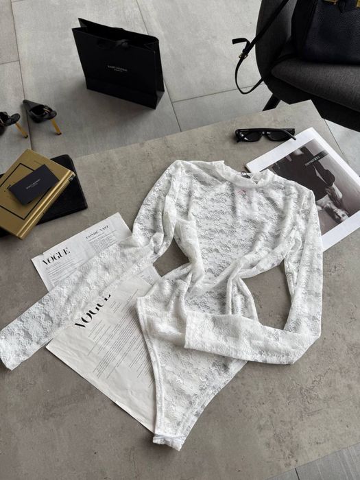 Гарне кружевне боді