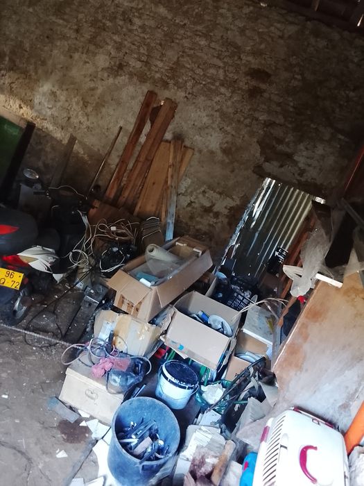 Serviços de limpezas de anexos, garagems casas velhas etc