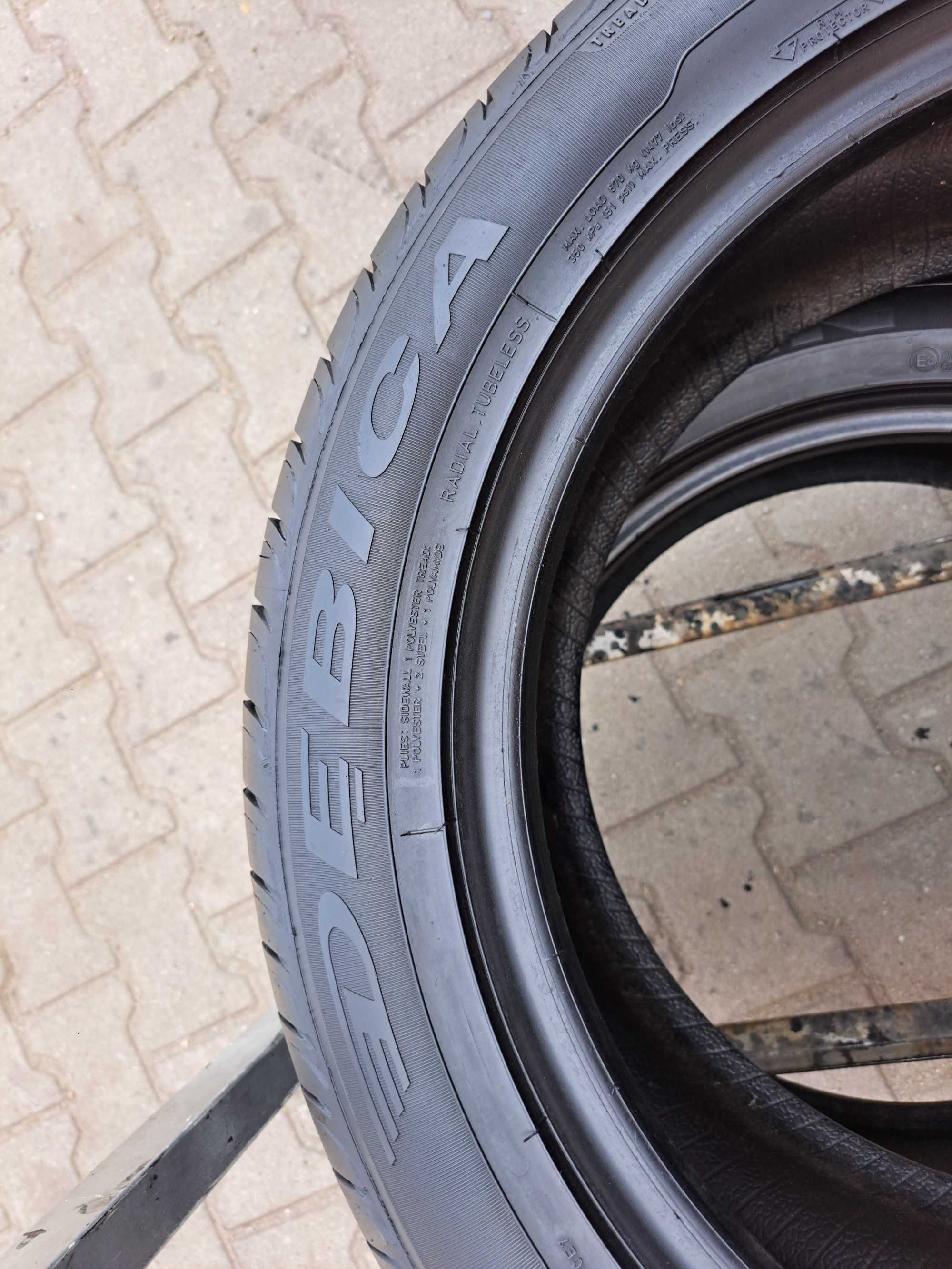 Opona 215/55/17 Pojedyńcza Pojedynka 215/55R17 Dębica Presto UHP