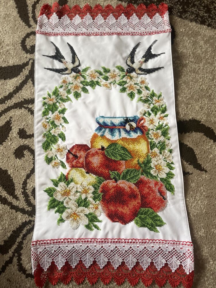 Вишитий рушник бісером
