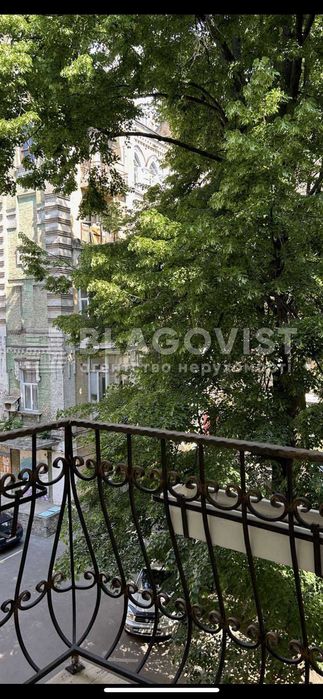 Продаж 3-к просторої квартири по Січових стрільців 10. Гарний ремонт