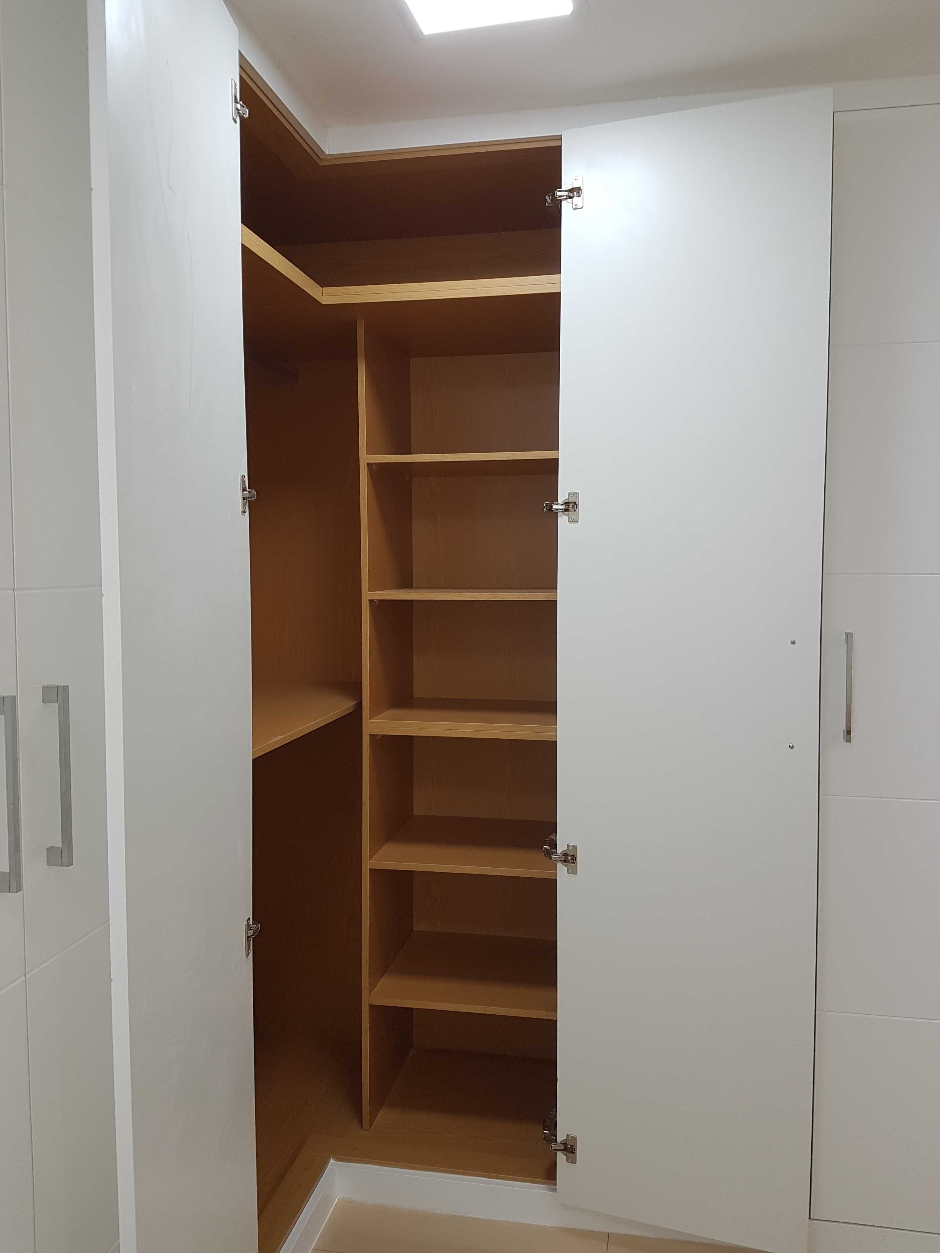 Roupeiros, Móveis de Cozinha GRANDE LISBOA