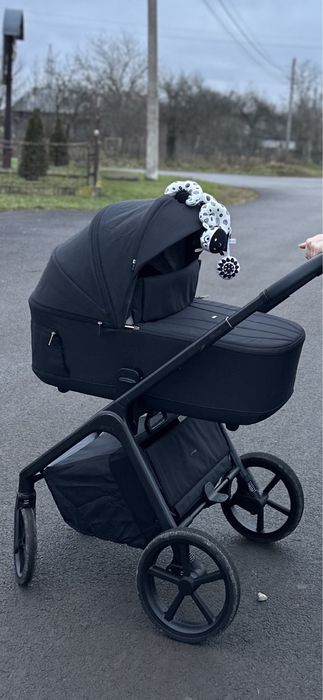 Дитяча коляска Carrello vector 2025