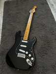 Czarny Stratocaster