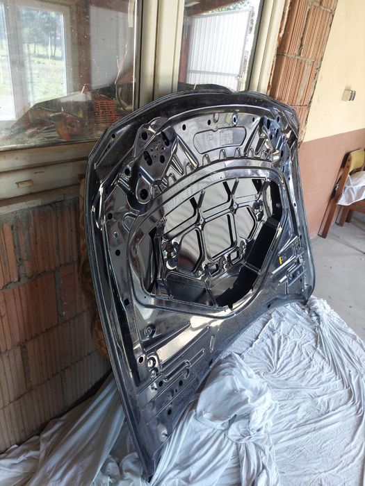 Uszkodzona maska bmw f30