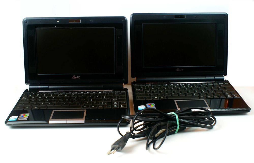 2 x Netbook Asus EEE PC 904HD 9" Celeron 900hz 1RAM 80GB + 1 Zasilacz