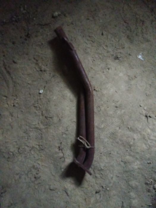 Труба приймальна (штани) М-412