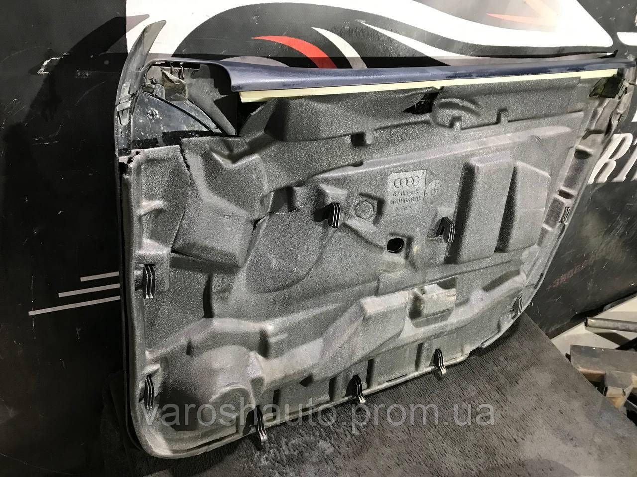 Обшивка двері (дверна карта) передня ліва Audi A6 C5 4B0863979 5553