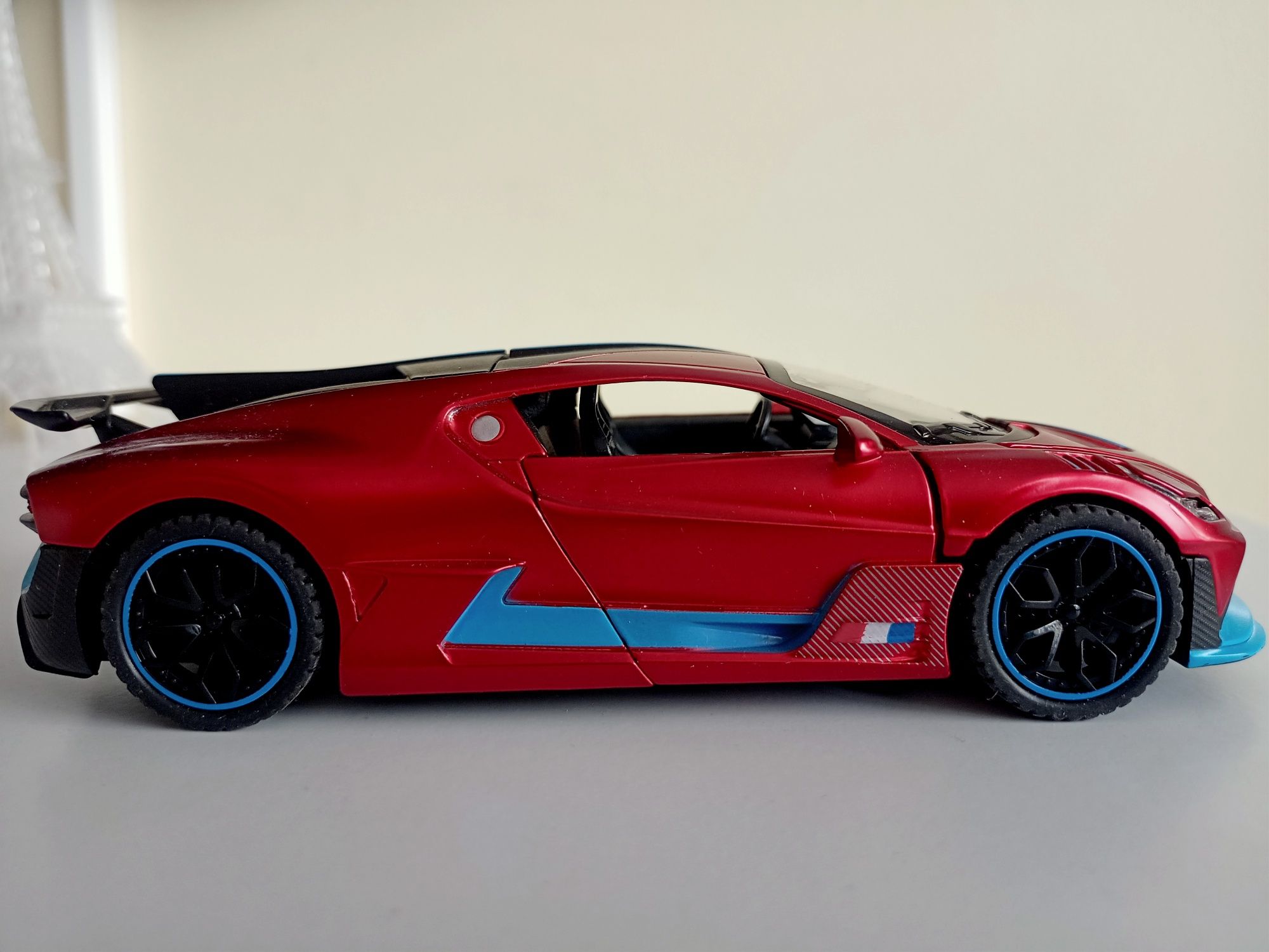 Auto model sportowy wyścigowe  samochód  jak Ferrari światła dźwi
