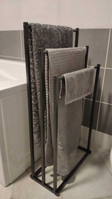 STOJAK NA RĘCZNIKI Loftowy Łazienkowy Wolnostojący 4 Ramiona | NOWY