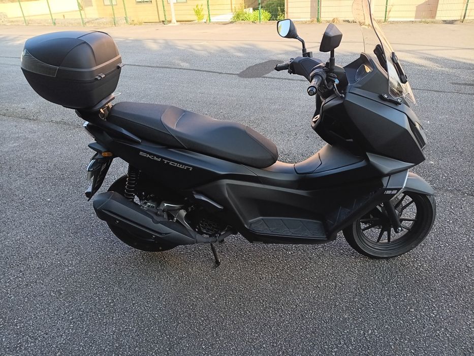 Kymco Skytown 125