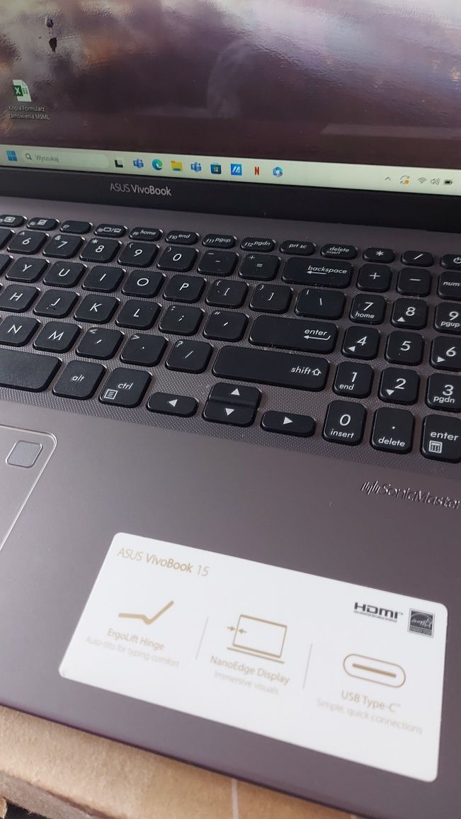 Laptop Asus Vivobook R R564JA