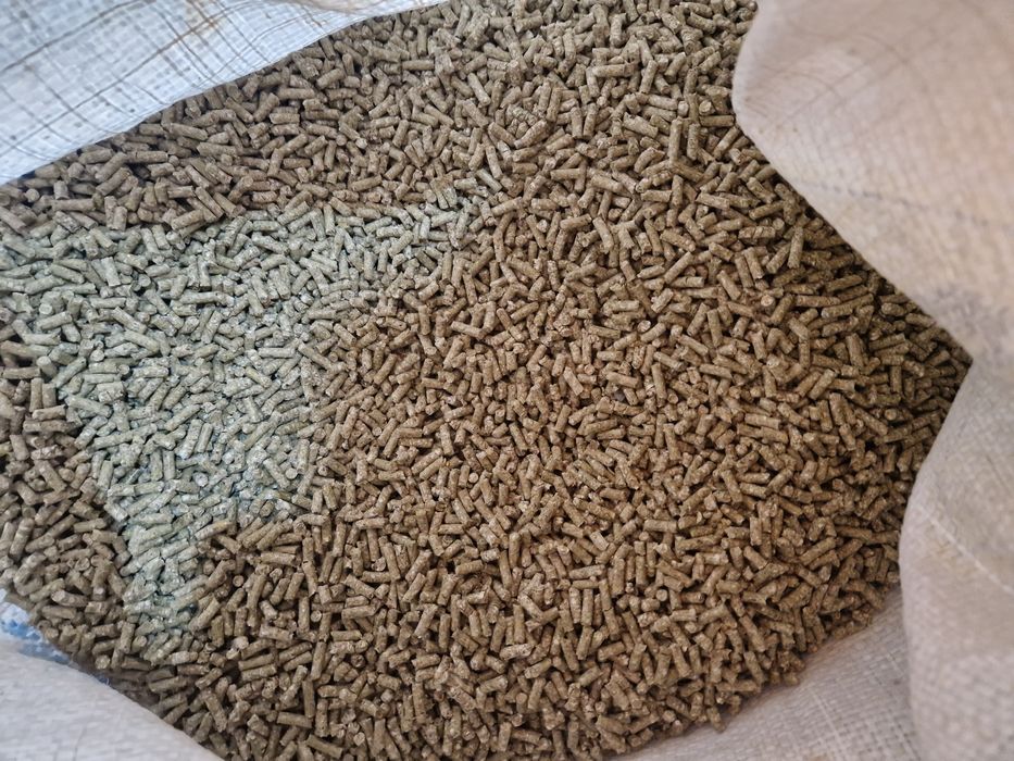 Продам комбікорм для несучок та мясояєчних курей