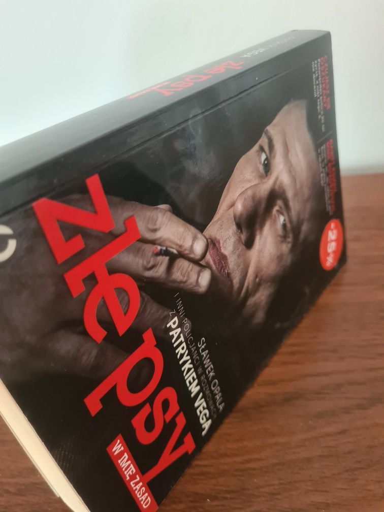 Złe psy - W imię zasad. Sławomir Opala w rozmowach z Patrykiem Vegą