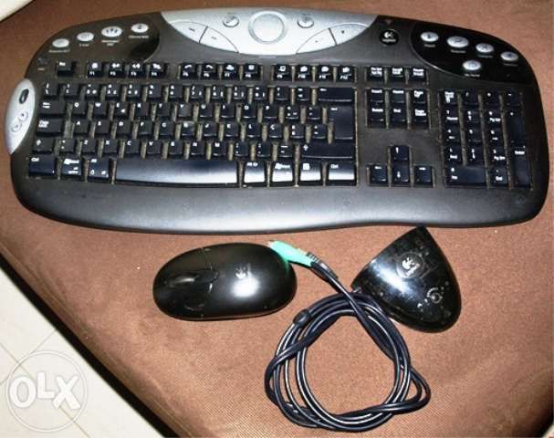 Teclado e rato sem fios da LOGITECH