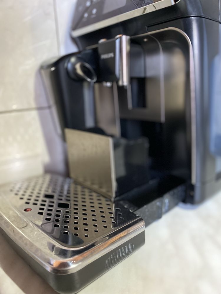 Кавомашина Philips серія 5400