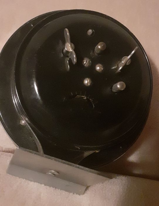 Relógio antigo de corda