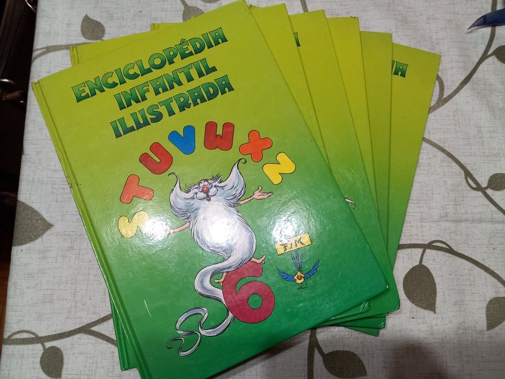 Enciclopédia infantil ilustrada