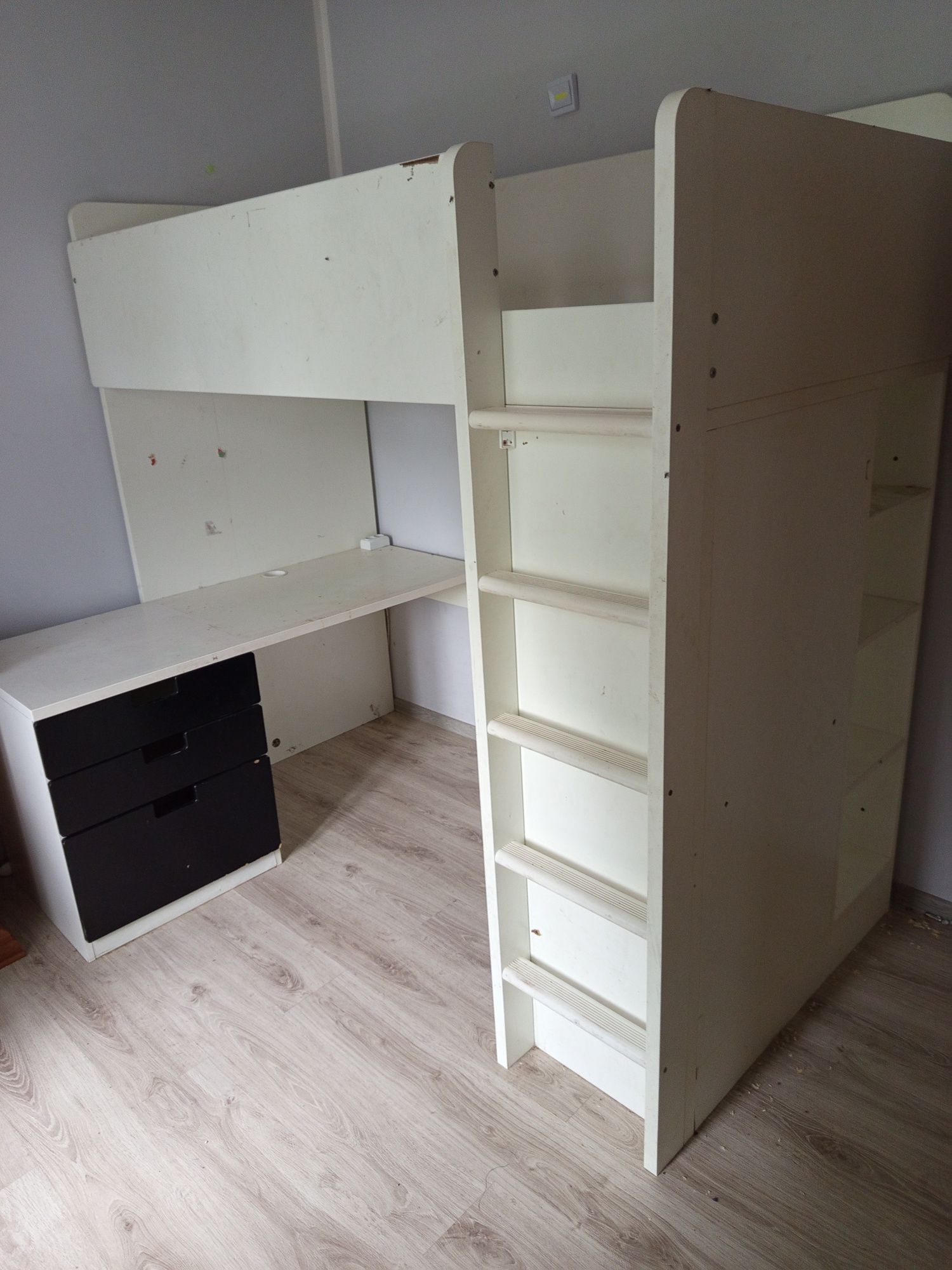 Sprzedam łóżko piętrowe z biurkiem