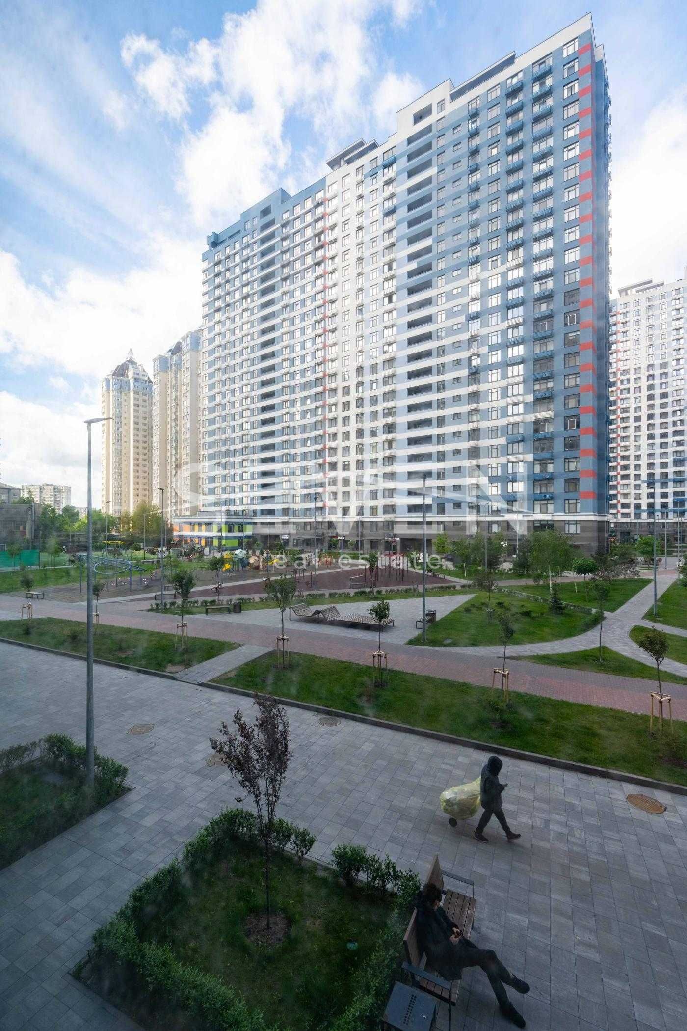 Продаж 1 кімнатна квартира 44 м2 в ЖК Галактика, вул. Євгена Сверстюка