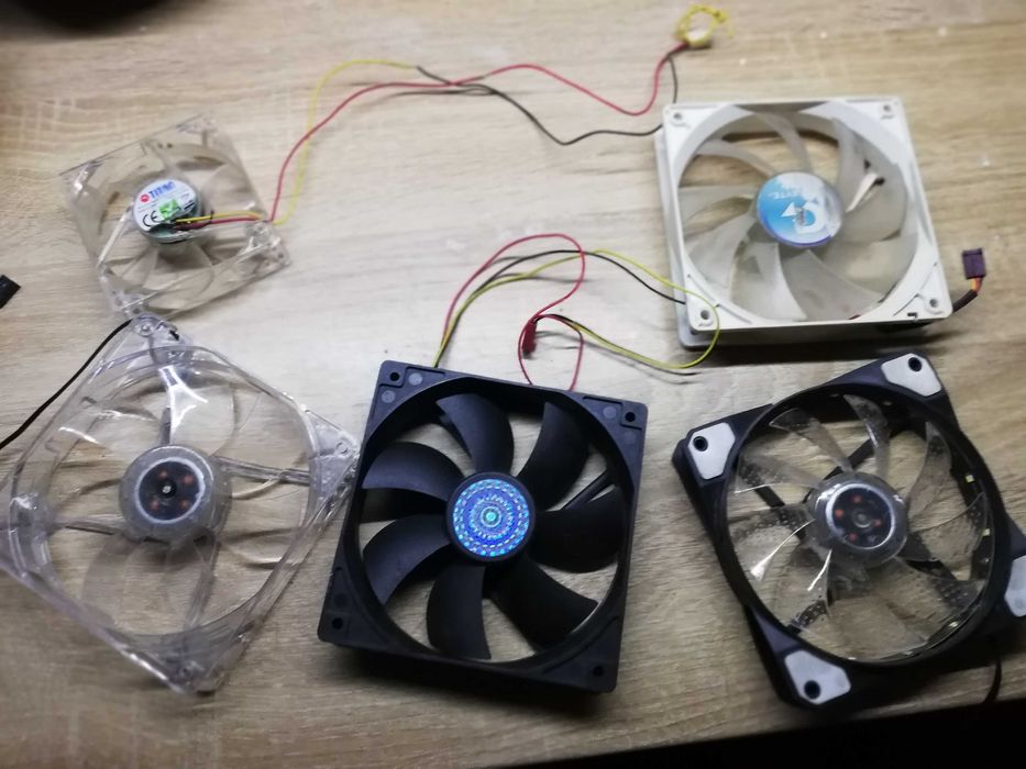 Колира 120 мм є прозорий є LED є кулер Master по 150 грн