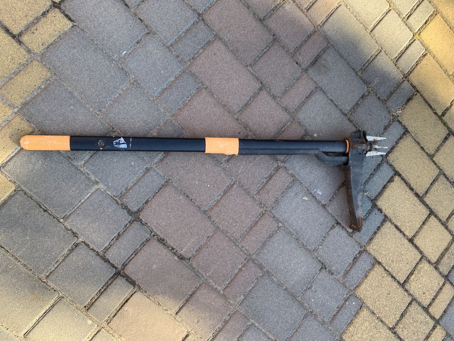 Удалитель,экстрактор сорняков садовый Fiskars