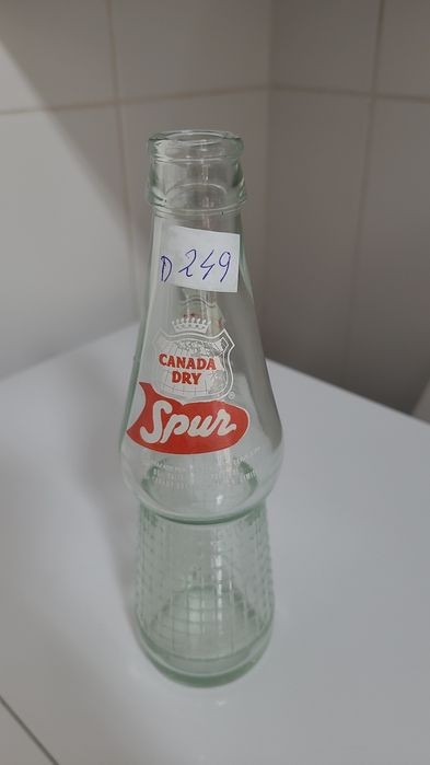 Garrafa antiga pirogravada Canada Dry (Spur) 200cc