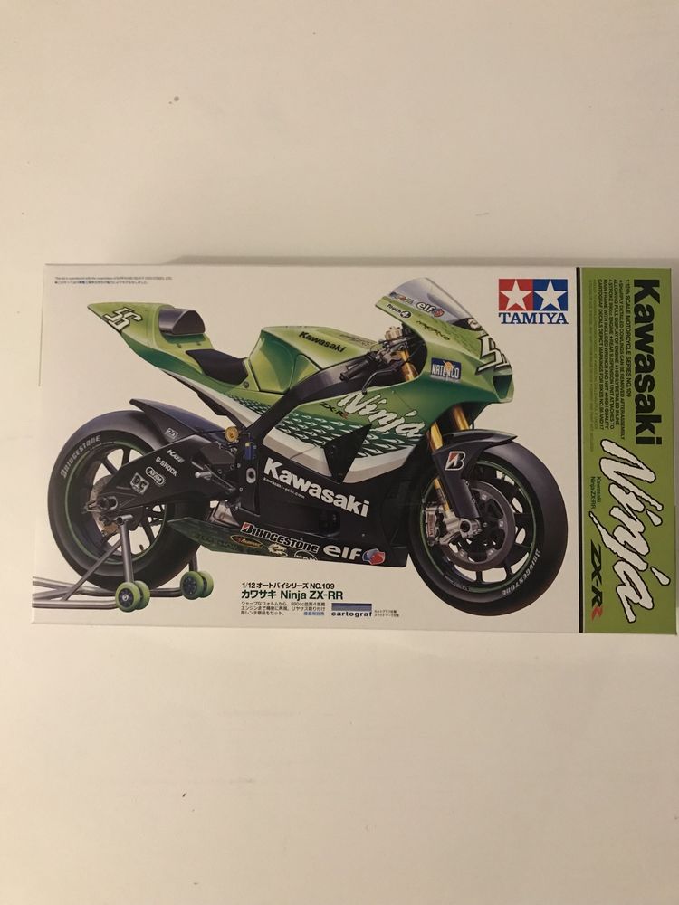 Motor Kawasaki Ninja ZX-R2 model Tamiya 14109