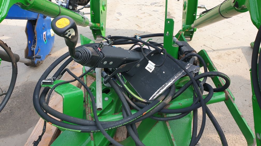 Tur ładowacz czołowy John Deere  H360 joystick seria M i R