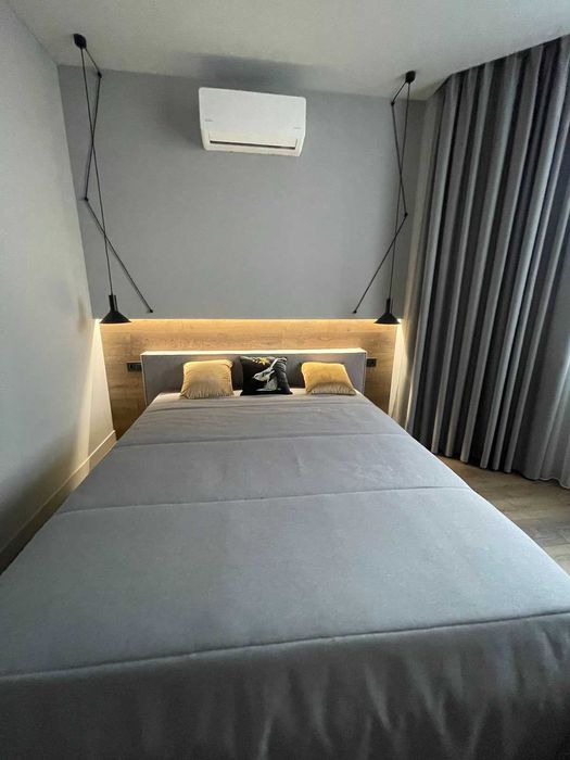 Немовірно світла та красива, двокімнатна квартира, вул. Молодіжна 5