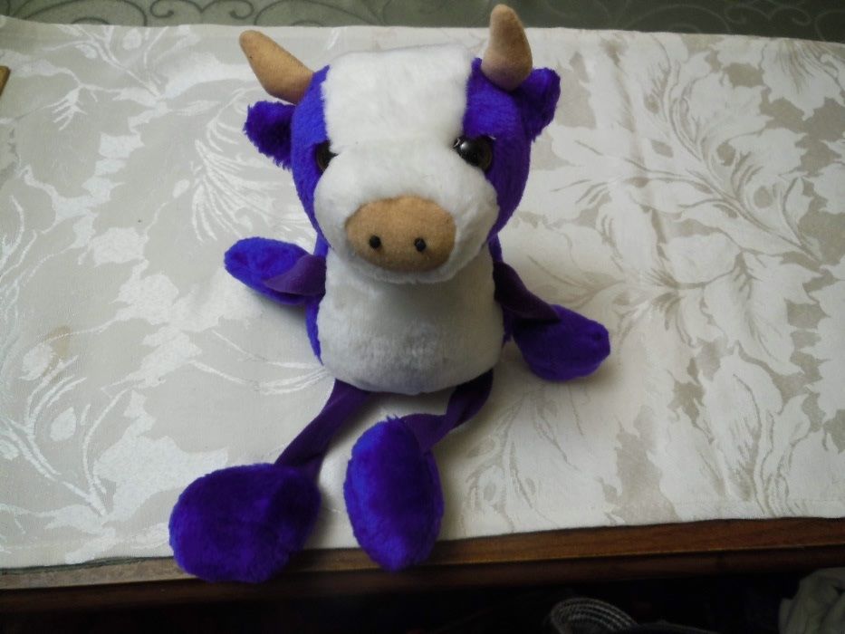 Мягкая игрушка фиолетовая корова