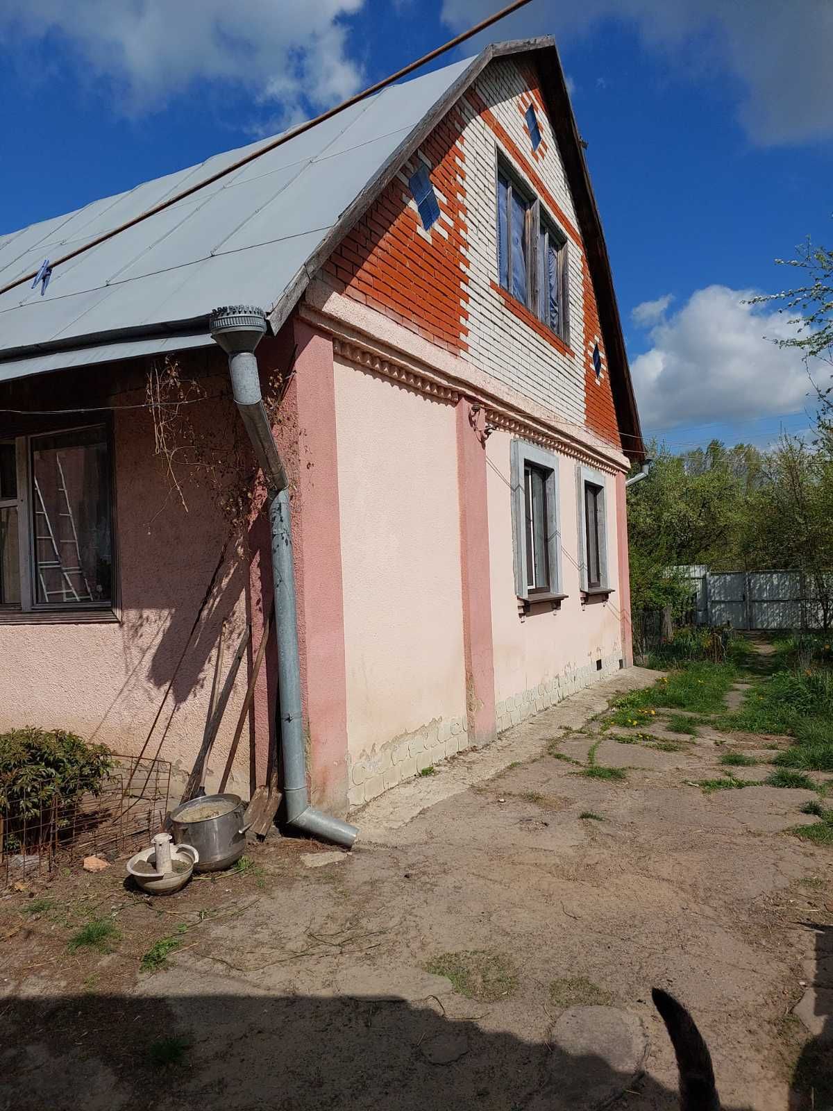 Продаж будинку біля річки