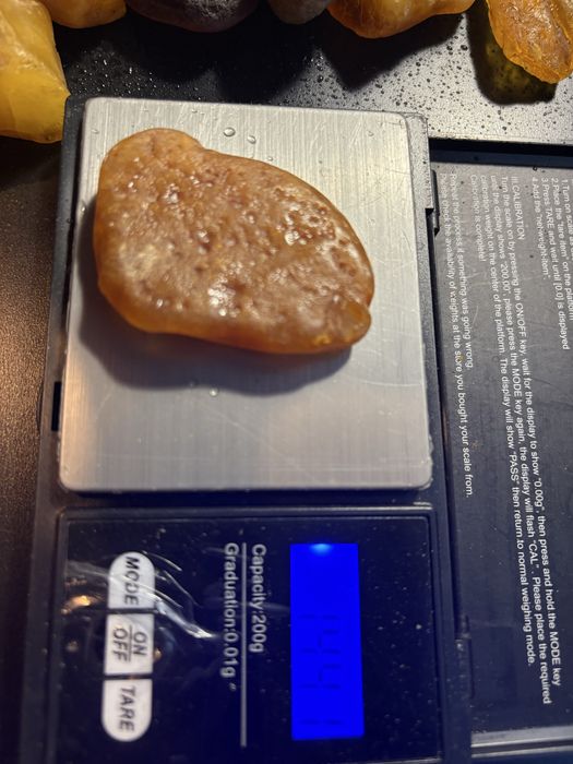 Bursztyn Baltycki 10-20 gram calosc 900 gram