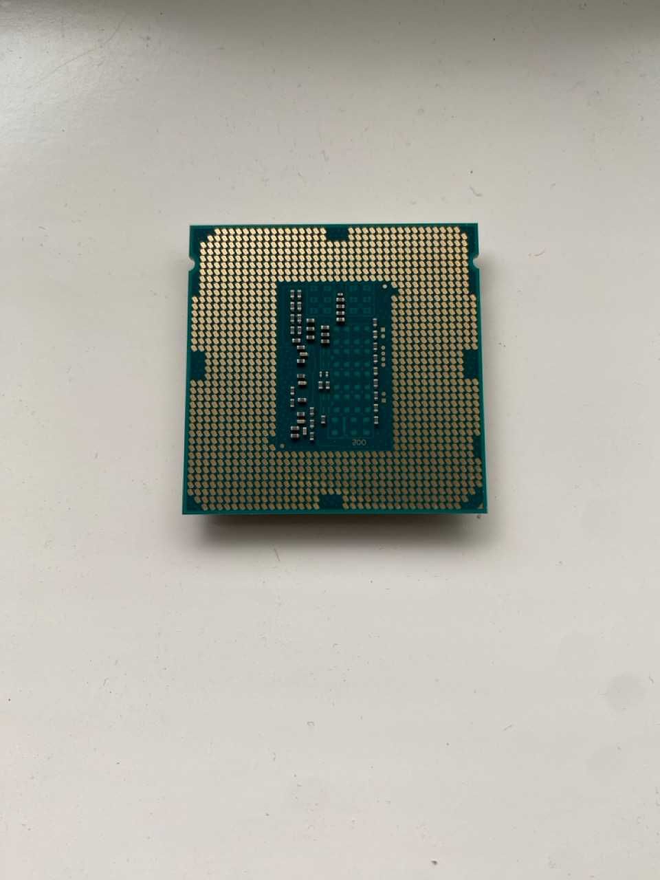 Процессор Intel Core i5-4670K Box (LGA1150 с кулером)