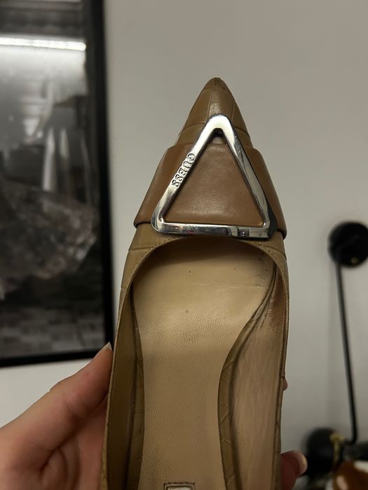 Szpilki buty na obcasie Guess 38