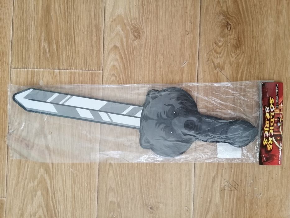 Продам нову іграшку  меч