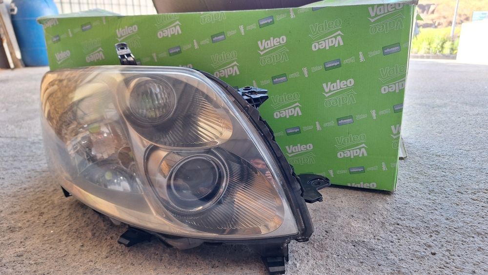 Farol principal Valeo Toyota auris
