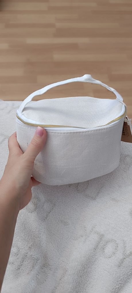 Conjunto de 4  cremes rosto e bolsa Yves Rocher
