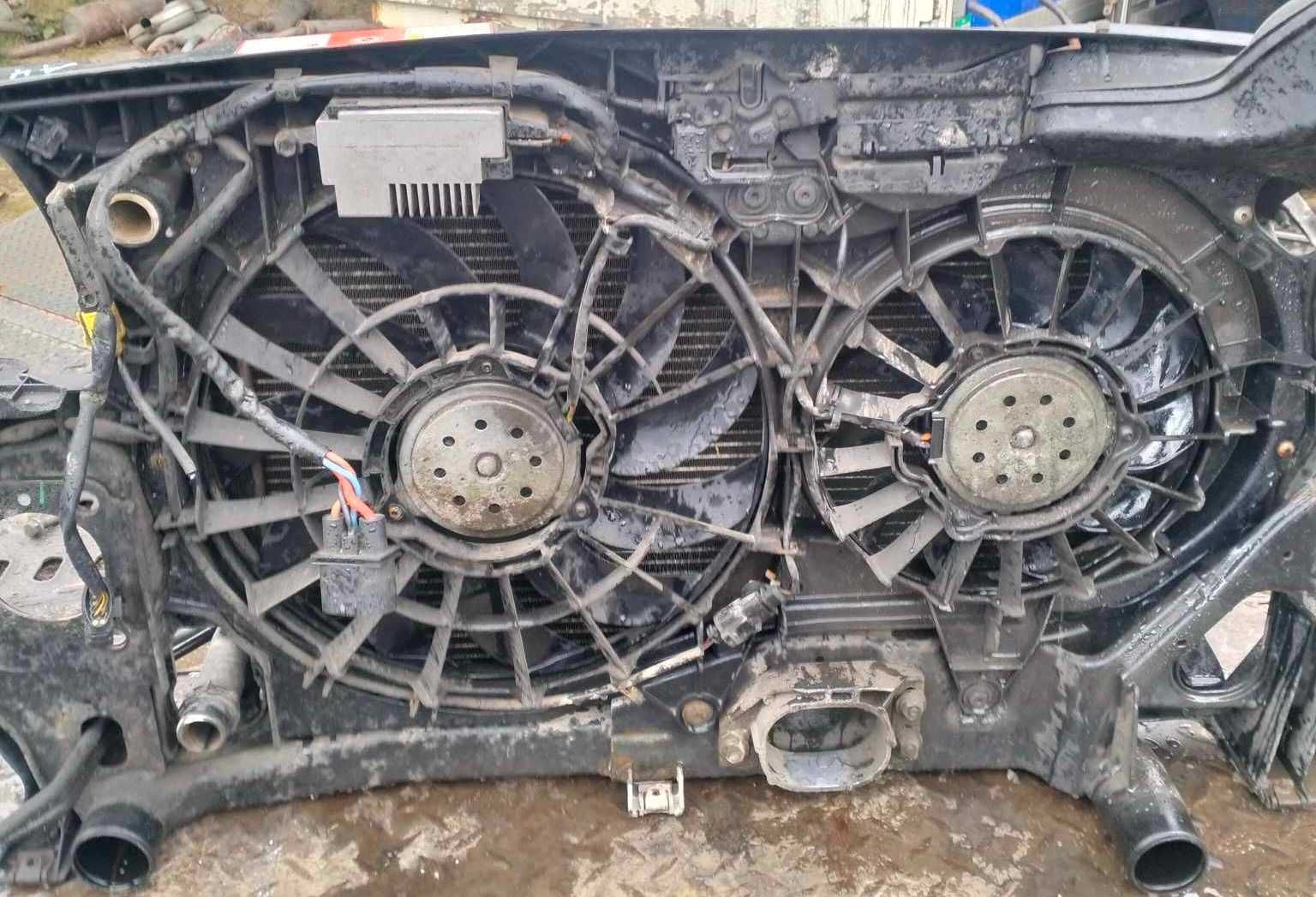 pas przedni wzmocnienie z chłodnicami Audi A4 B6  1.9 2.0 1,9 tdi 2,0