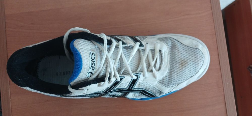 ASICS Gel-Flare або ASICS Gel Flare 4.