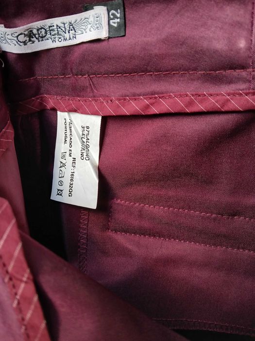 Calça bordeaux tecido acetinado