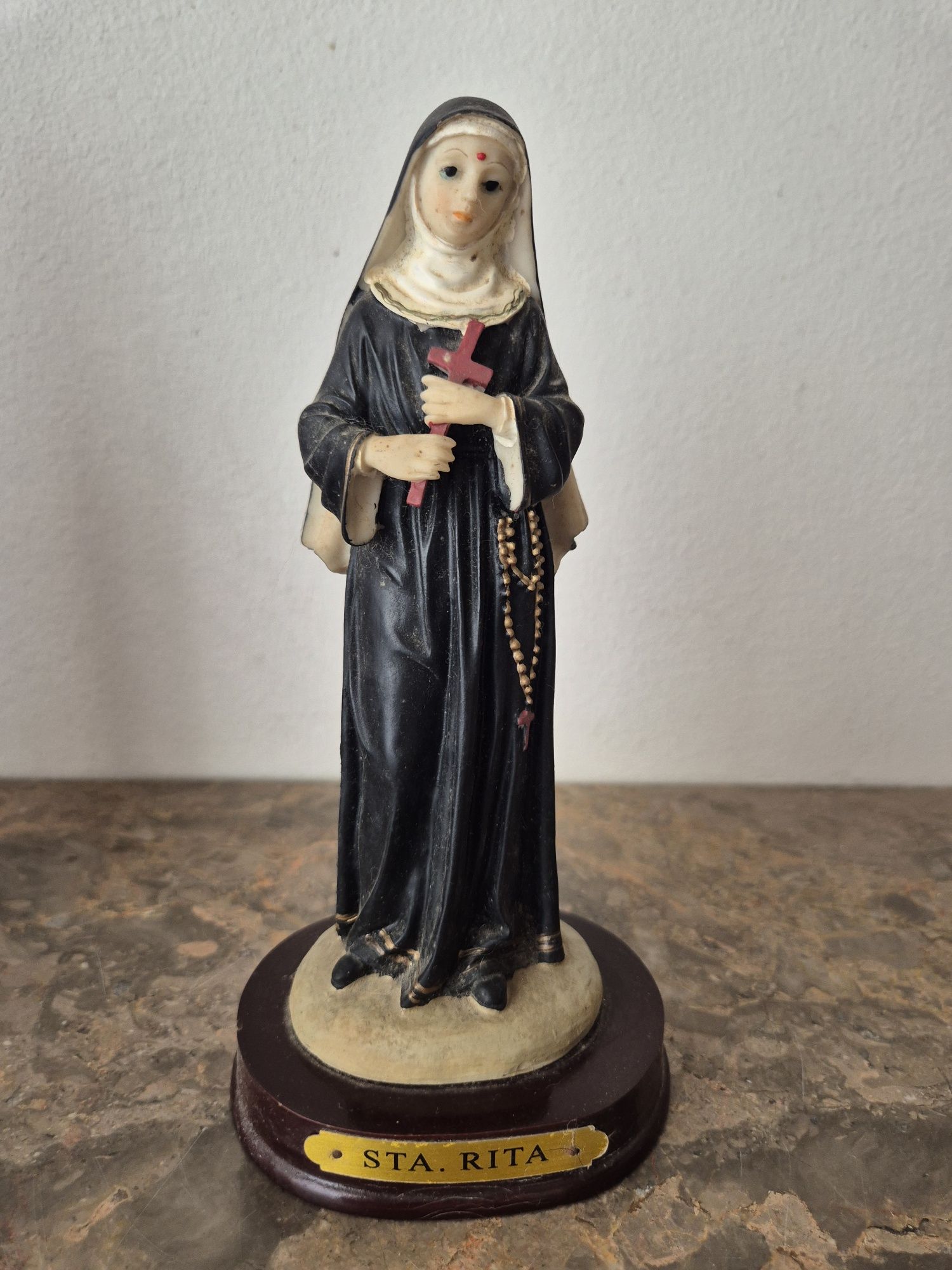 Várias estatuetas Religiosas