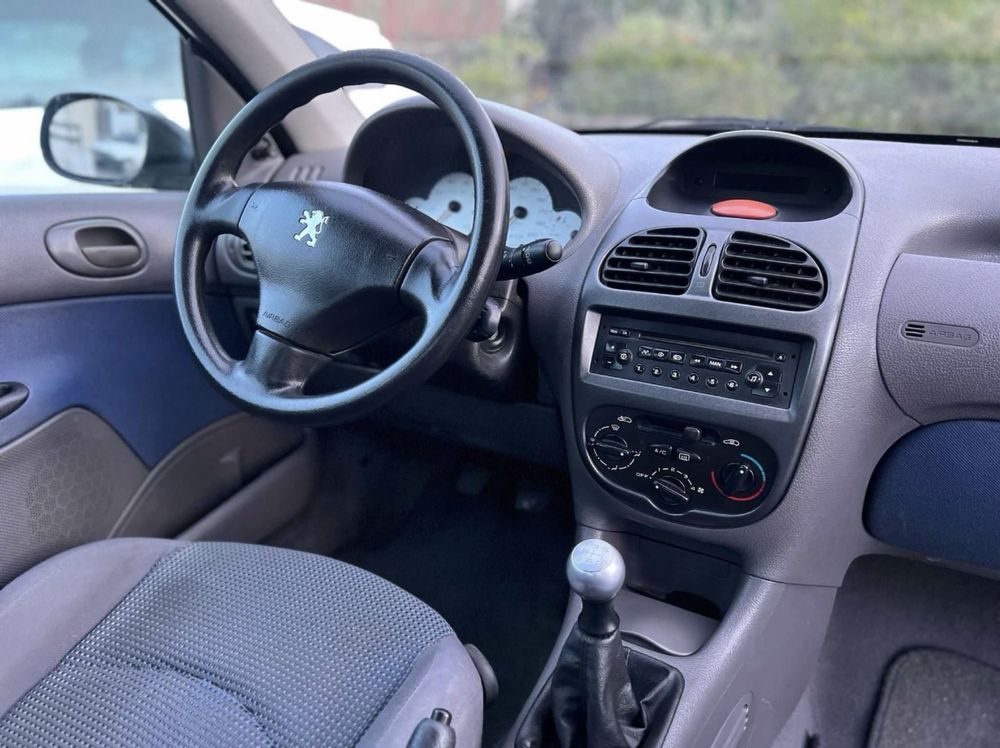 Peugeot 206 1.1 Impecável!